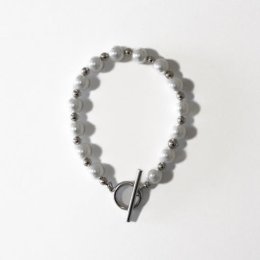 pearl bracelet